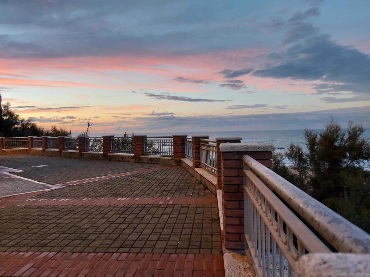 I Tre Marchi Rooms / Camera Mare Termoli Εξωτερικό φωτογραφία